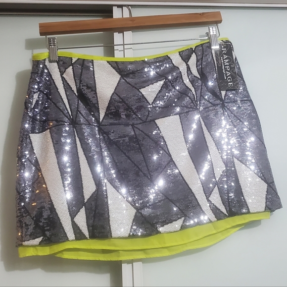 Rampage Sz L BNWT Sequin Skirt - Picture 1 of 13
